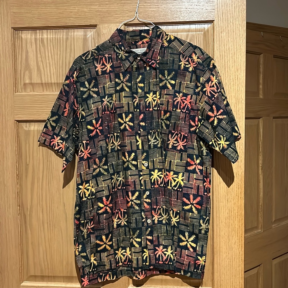 Men’s Hawaiian Shirt Large.